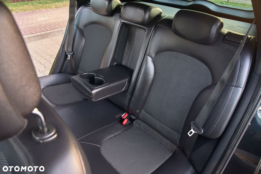 Hyundai ix35 1.7 CRDi Premium 2WD - 24