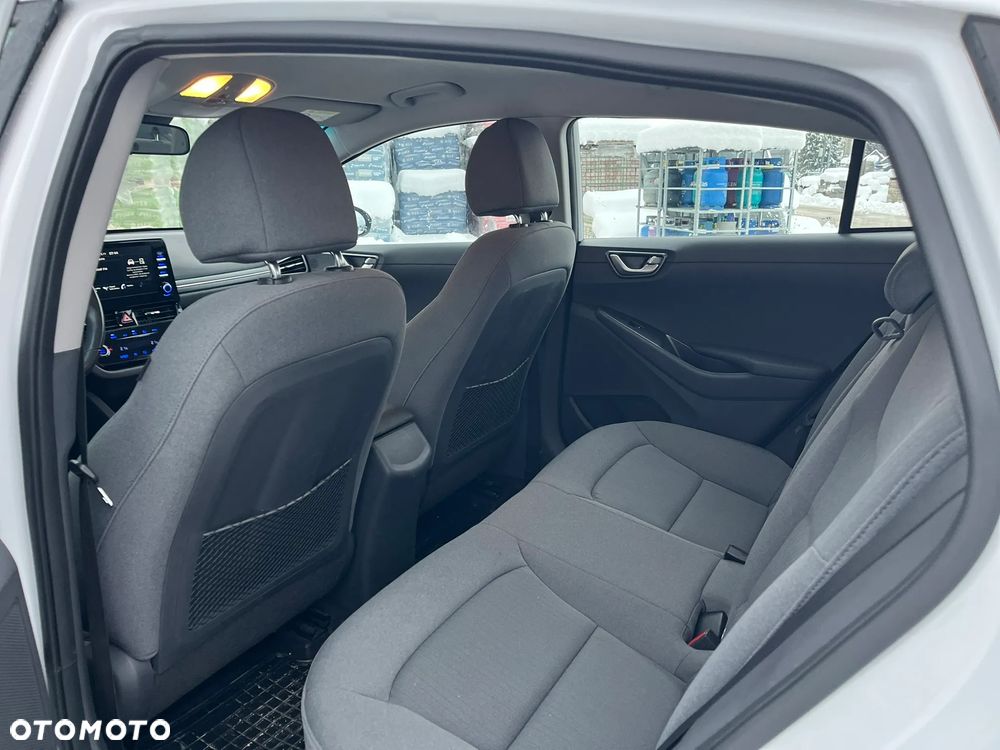 Hyundai IONIQ Hybrid Business - 8