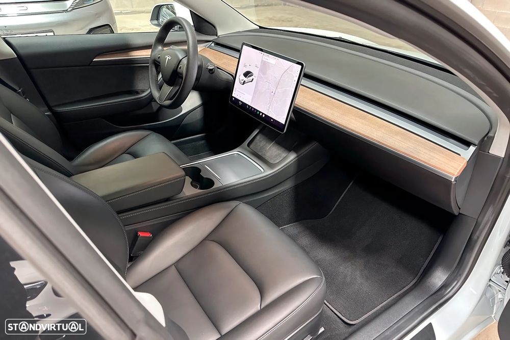 Tesla Model 3 Standard Range Plus RWD - 11