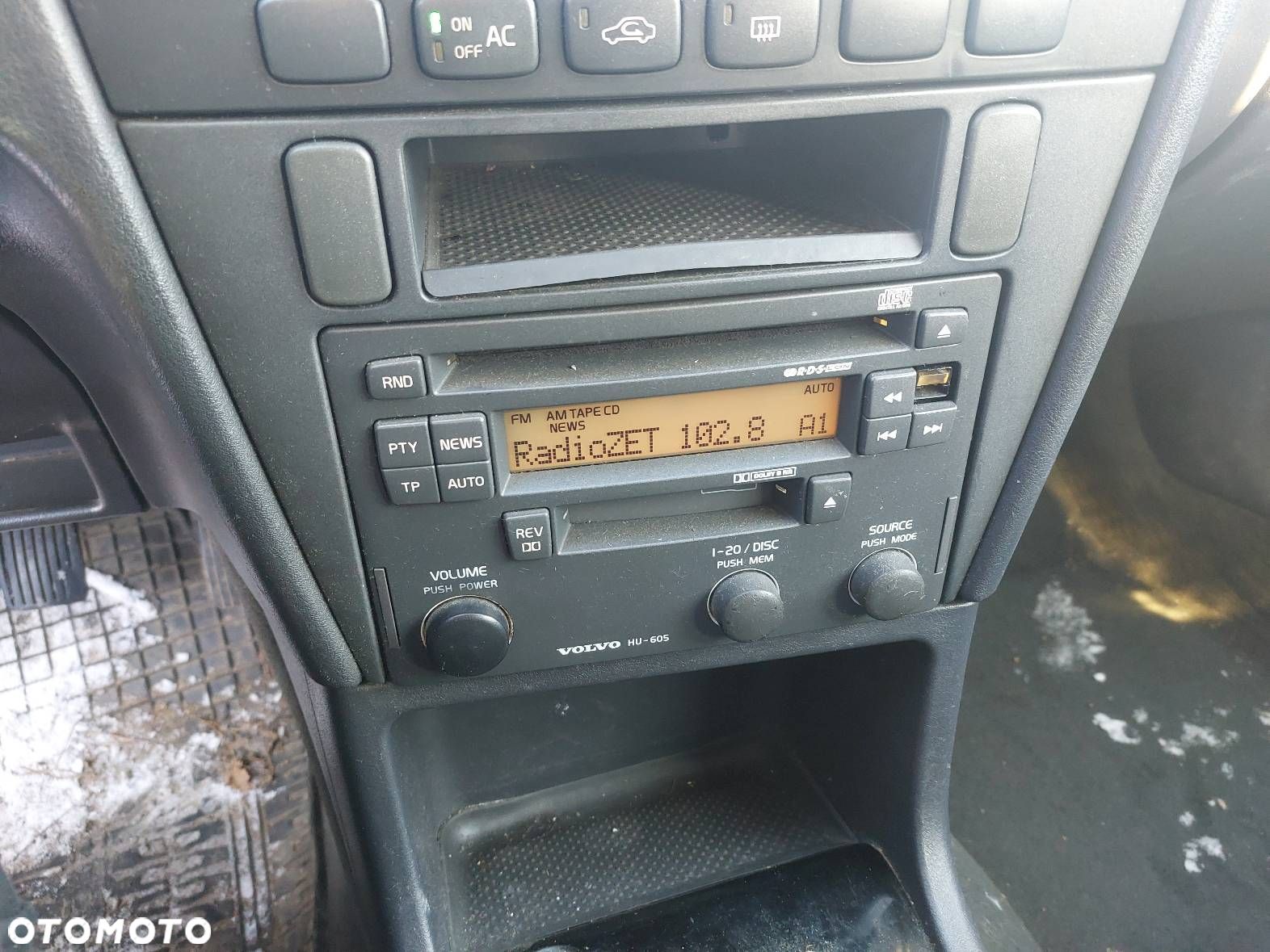 RADIO ODTWARZACZ + KOD VOLVO S40 V40 I 30887084 - 1