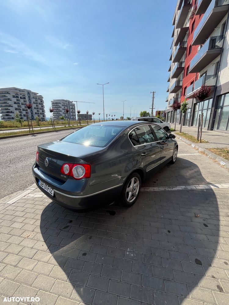 Volkswagen Passat Variant 2.0 TDI Highline - 1