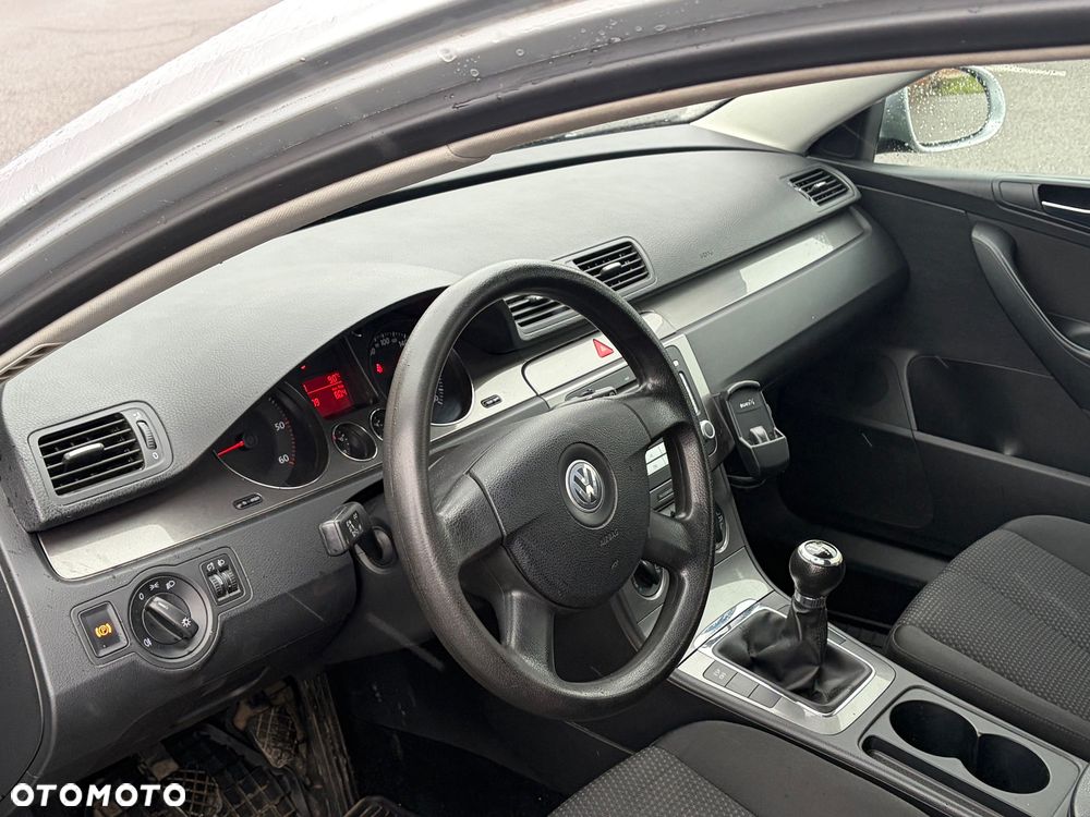 Volkswagen Passat - 9