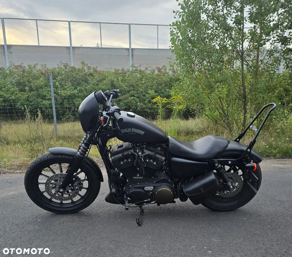 Harley-Davidson Sportster Iron 883 - 1