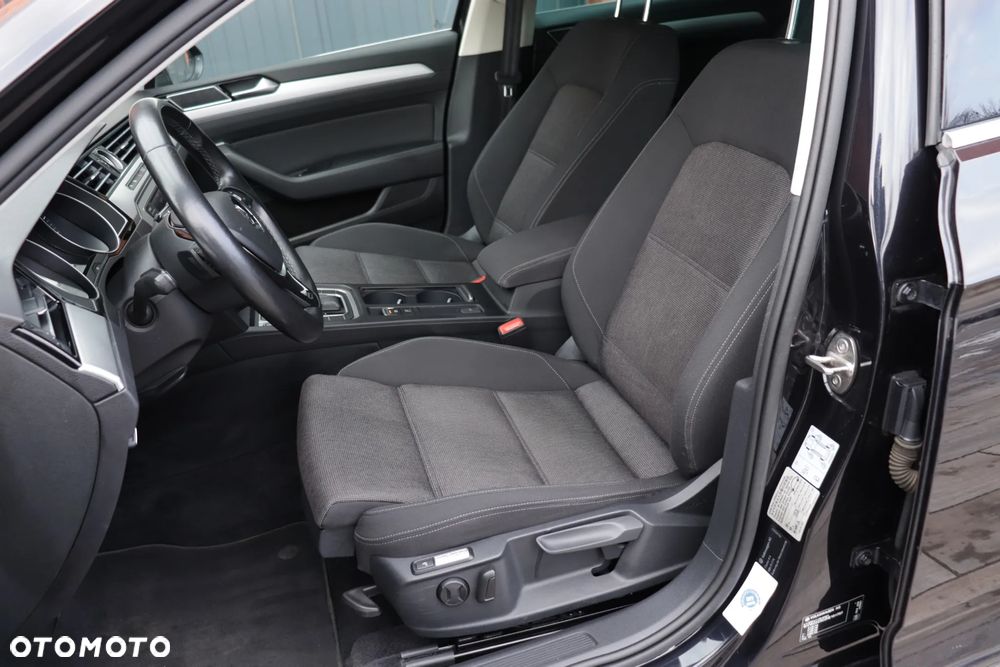 Volkswagen Passat 2.0 TDI (BlueMotion Technology) DSG Comfortline - 18