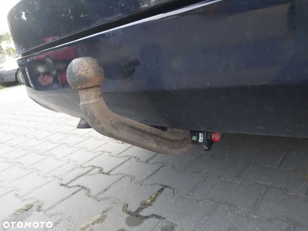 Ford Mondeo Mk4 MK IV GHIA KOMBI silnik 2.0 TDCI 130KM skrzynia biegów 6B sprzęgło dwumasa drzwi lewe prawe klapa zderzak tył tylny lusterko błotnik kolor V6 hak holowniczy grzane fotele przewody pompa wspomagania podsufitka blenda osłona maglownica zwrotnica tłumik wydech boczek drzwi szyba mechanizm szyba kokpit pulpit zegary zestaw startowy silnika sterownik wiązka CAŁY NA CZĘŚCI WSZYSTKIE CZĘŚCI - 38