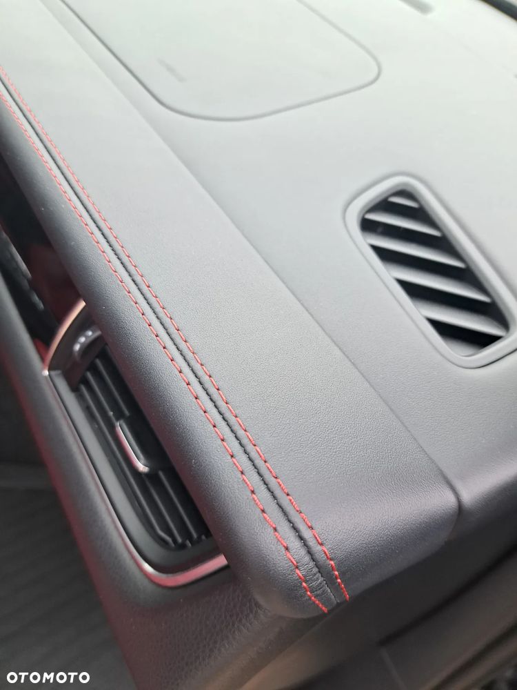 Porsche Macan Turbo PDK - 15