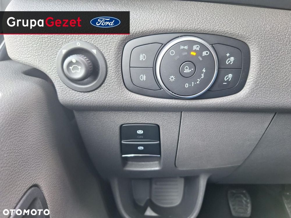 Ford Transit - 12