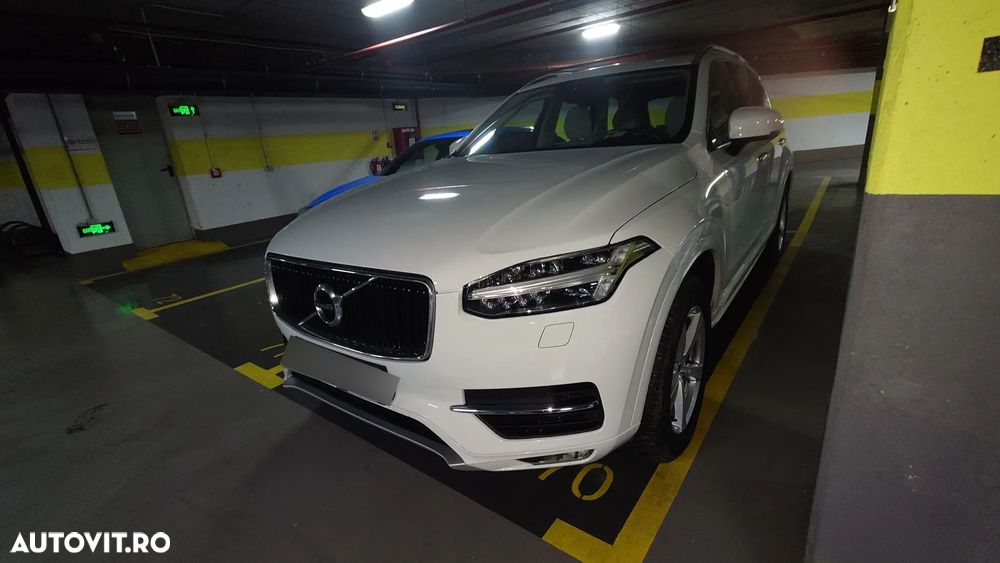 Volvo XC 90 D5 AWD Momentum - 1