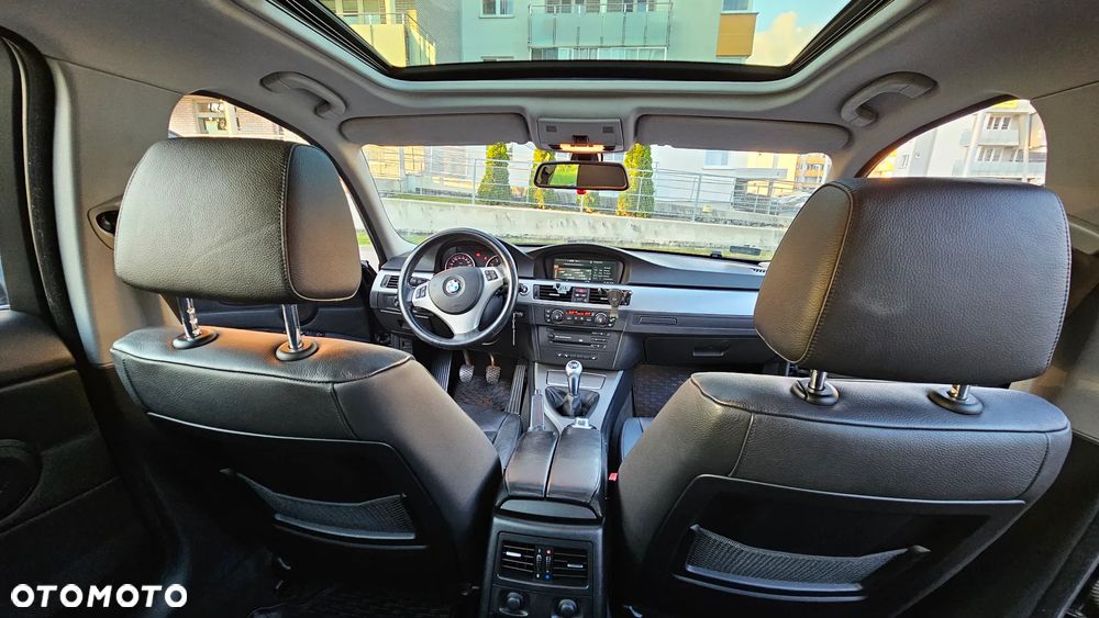 BMW Seria 3 325i - 7