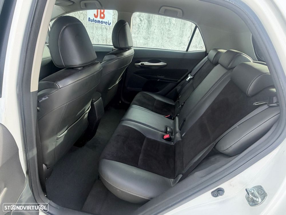 Toyota Auris 1.8 HSD Comfort +P.Sport+Navi - 13