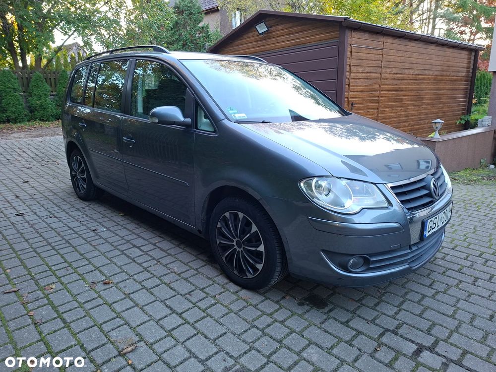 Volkswagen Touran 2007 photo 3