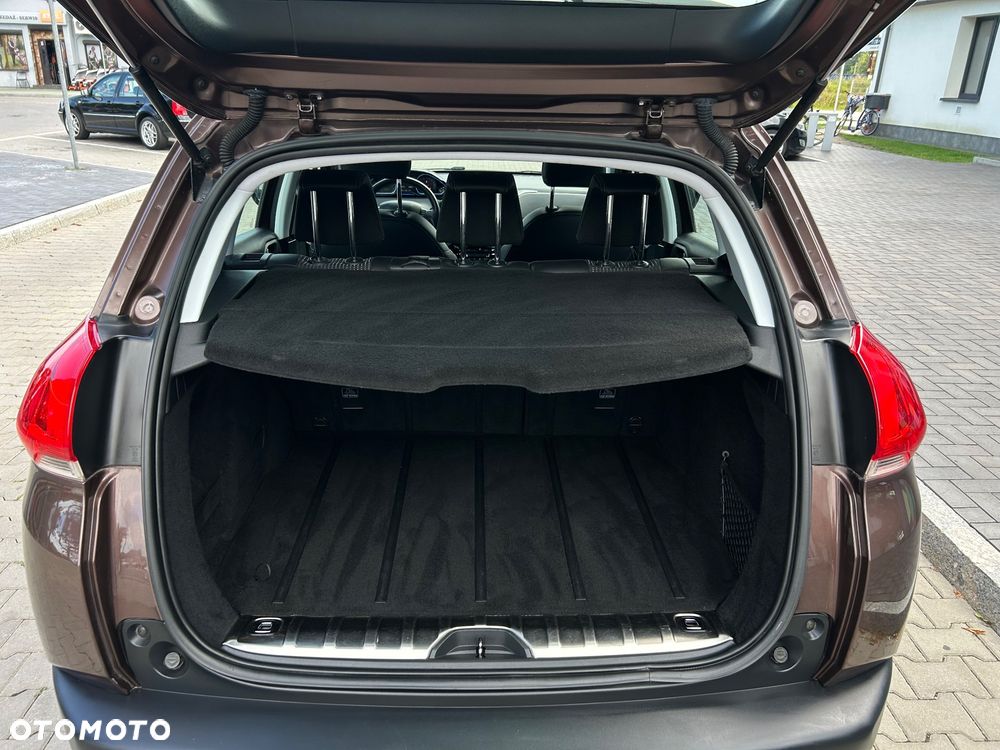 Peugeot 2008 1.2 VTi Allure - 29