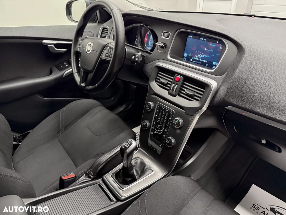 Volvo V40 D4 Kinetic - 15