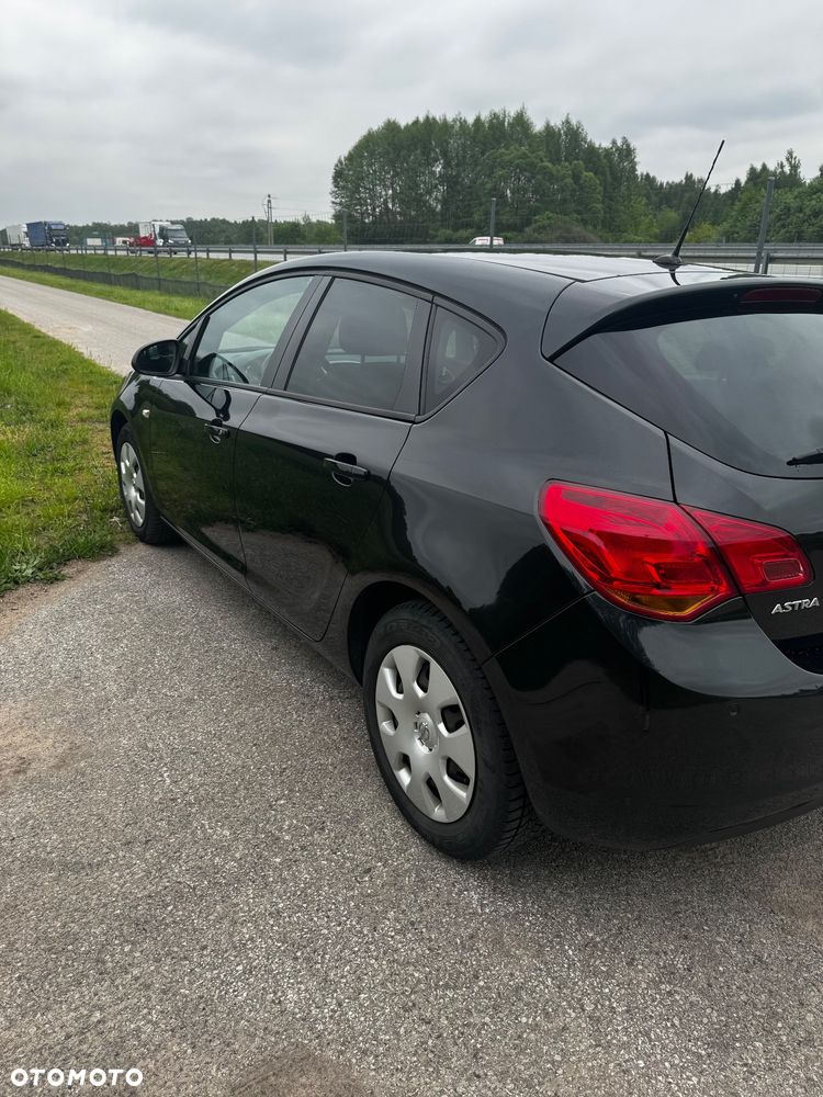 Opel Astra - 4