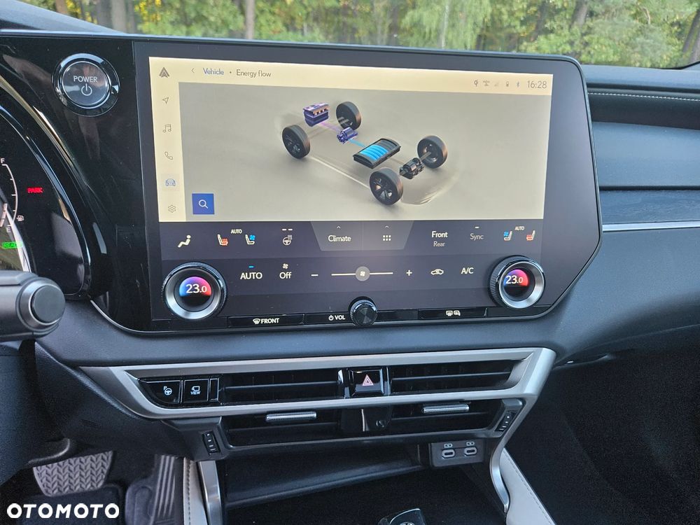 Lexus RX - 21