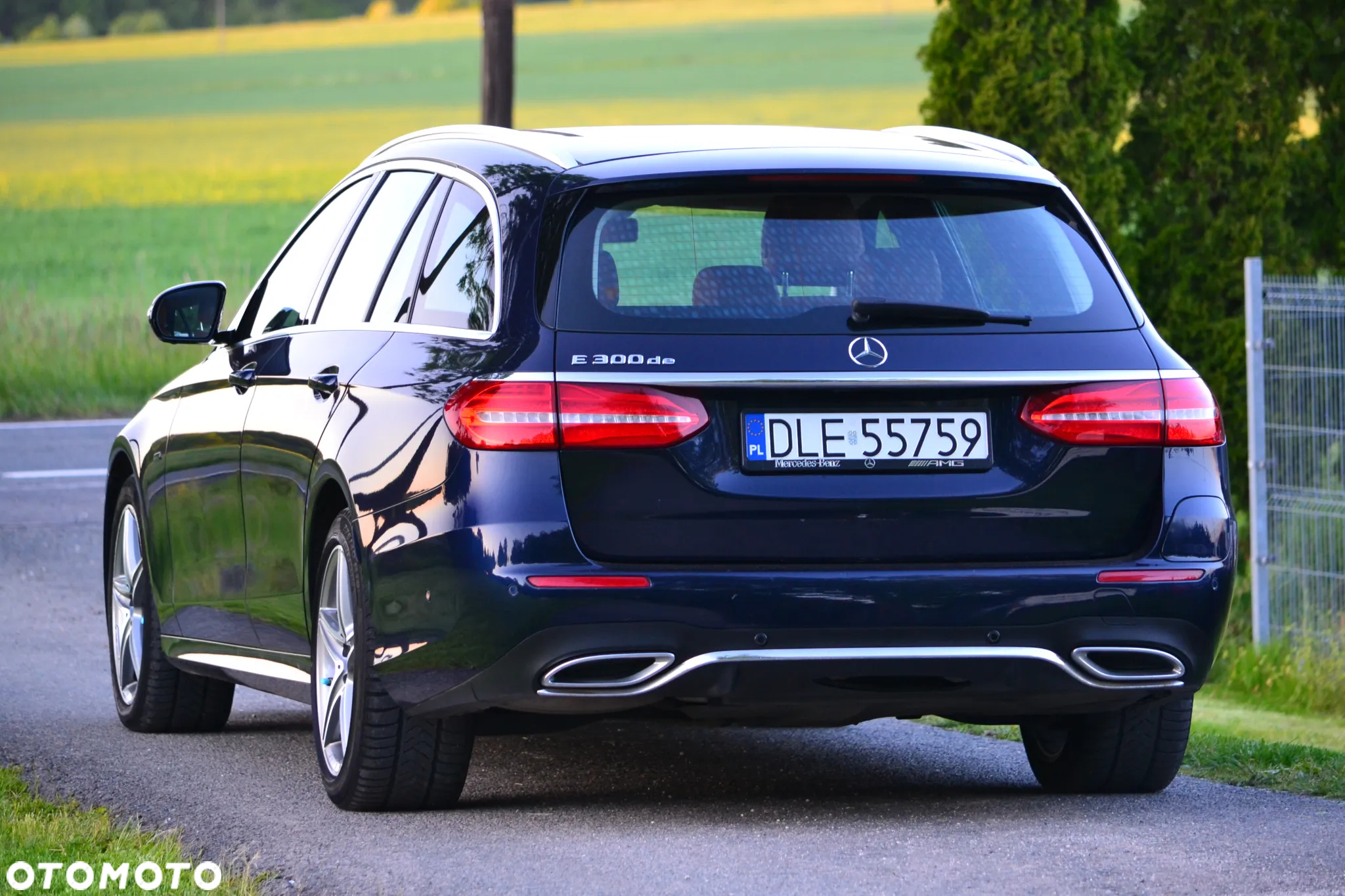 Mercedes-Benz Klasa E 300 de AMG - 10