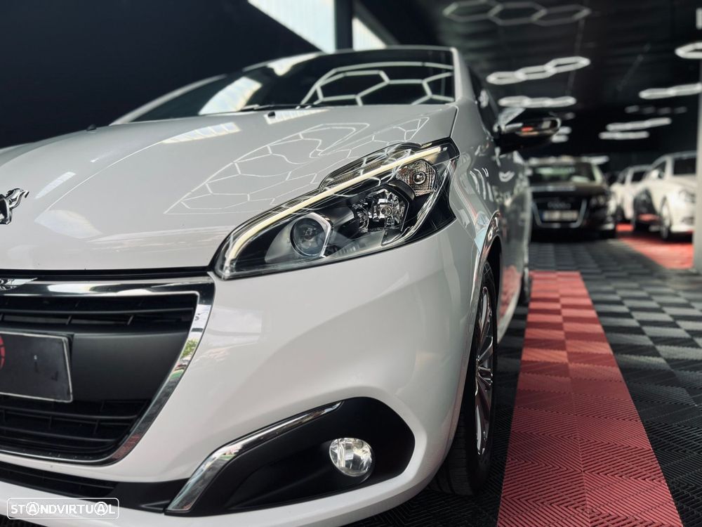 Peugeot 208 1.6 BlueHDi Style - 6