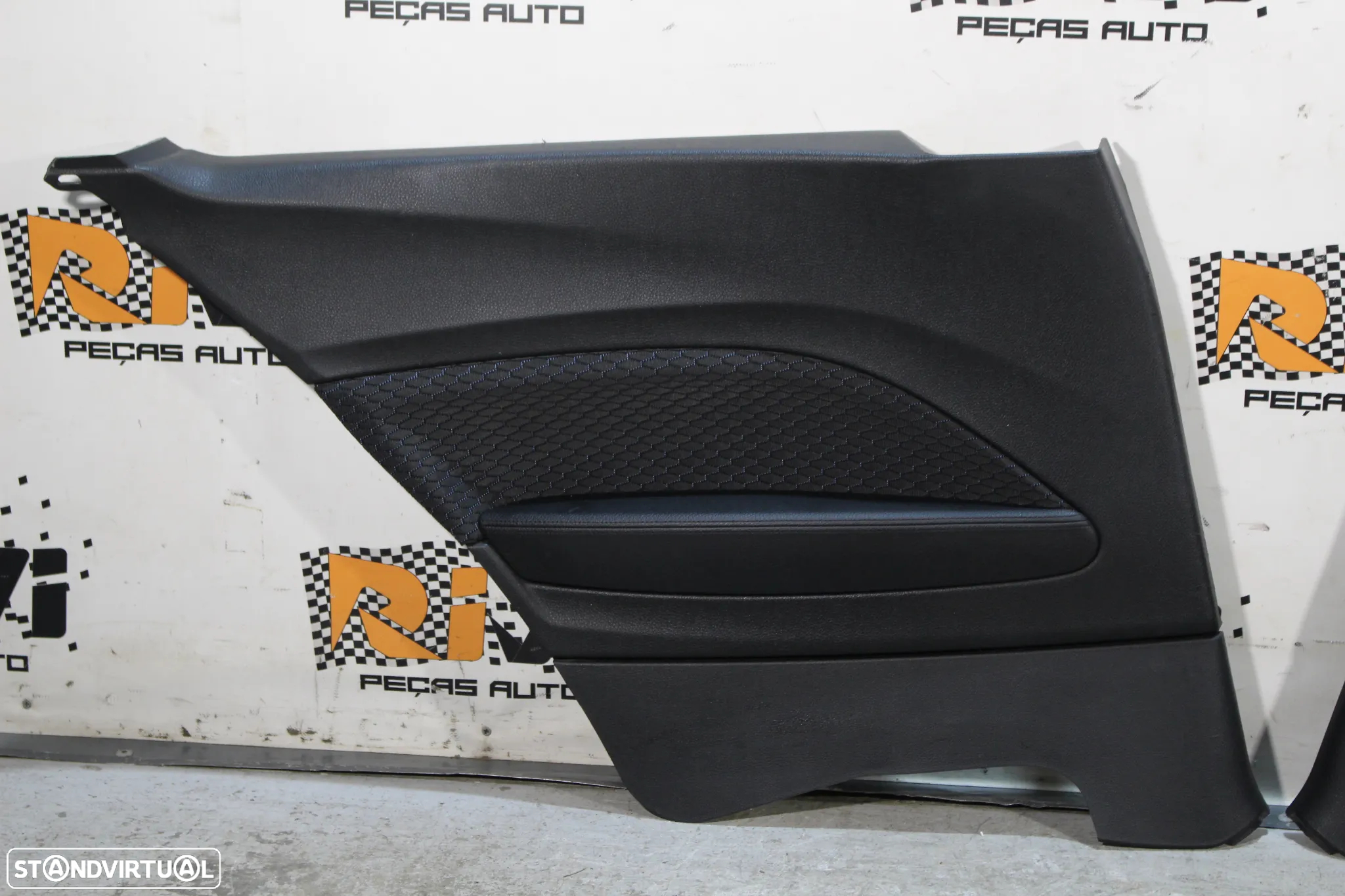 Bancos BMW Serie 2 F22 Pack M em Alcântara com Quartelas - 26