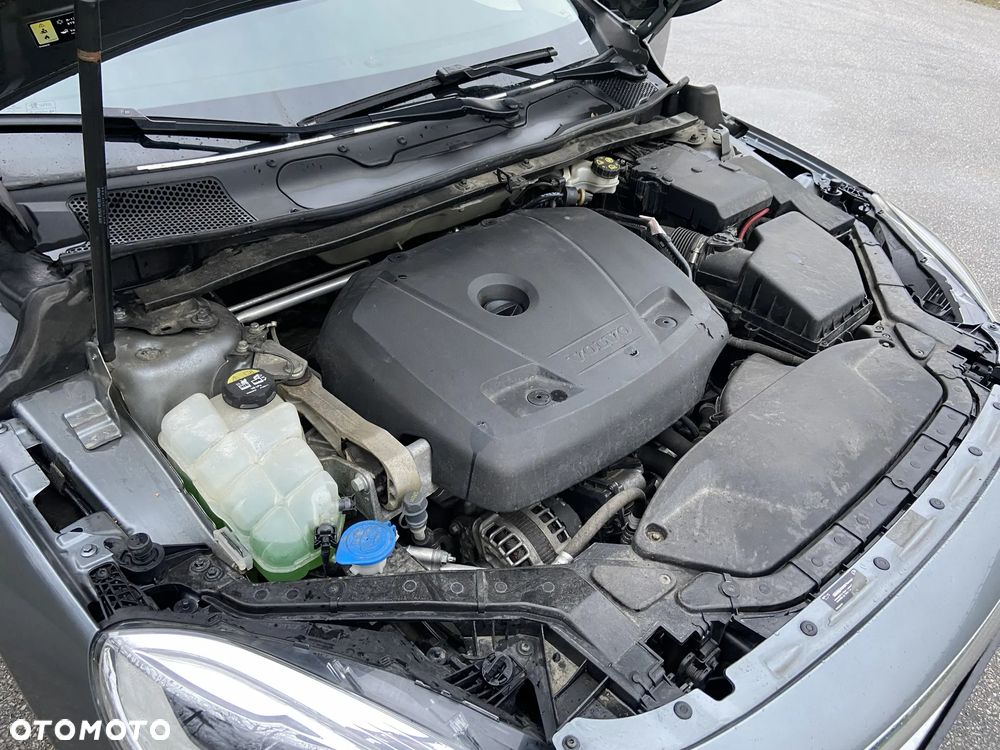 Volvo V40 T3 Drive-E Momentum - 33