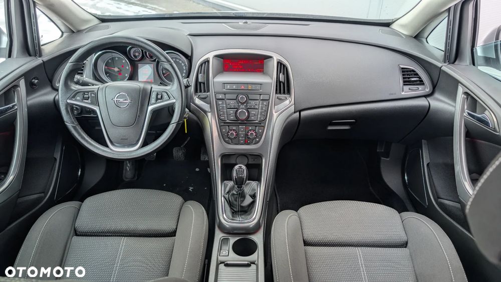 Opel Astra 2.0 CDTI DPF Innovation - 8