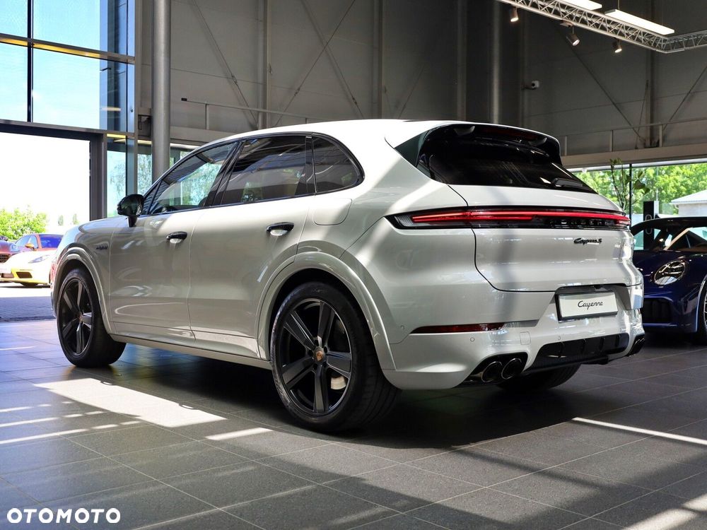 Porsche Cayenne - 8