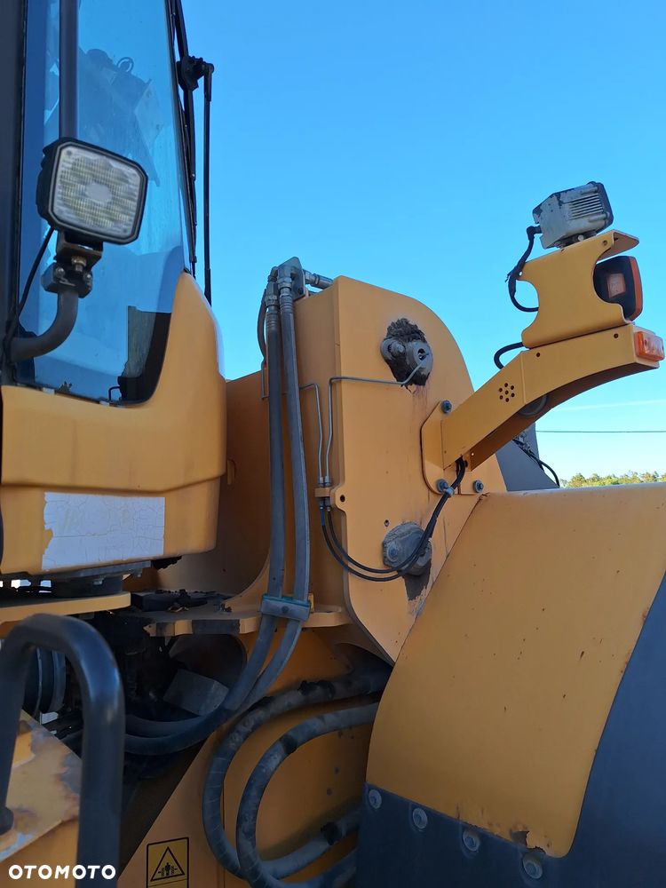Volvo L120G - 14