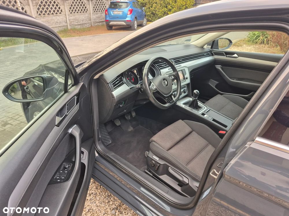 Volkswagen Passat 2.0 TDI BMT Comfortline - 21