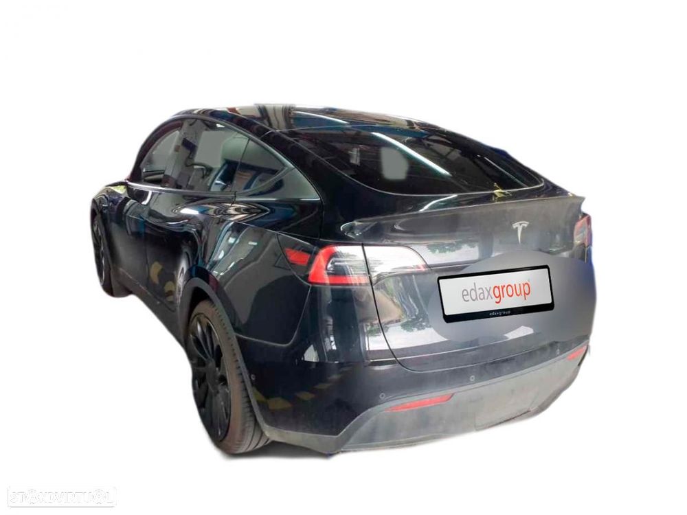 Tesla Model Y Performance Dual Motor AWD - 2