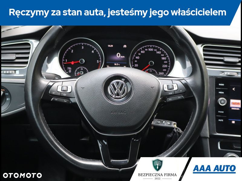 Volkswagen Golf - 16