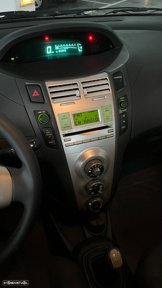 Toyota Yaris 1.0 VVT-i Sol+AC - 9