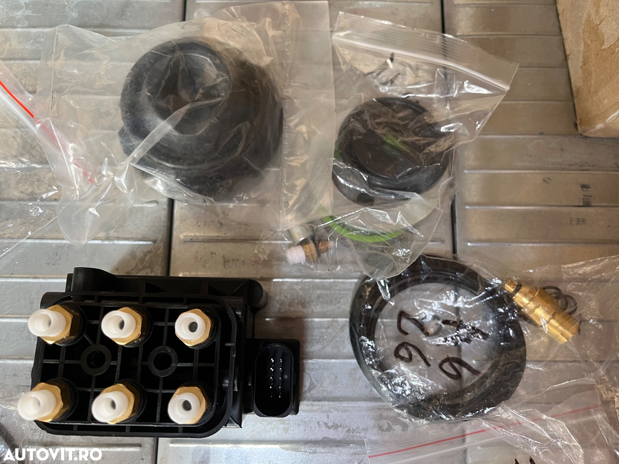 Compresor perne aer Mercedes s class e class r class cls ml Gla golf GLE/ GL/ Vitò / Viano / Sprinter w639 w906 w292  w211 w221 w222 w212 w218 - 25