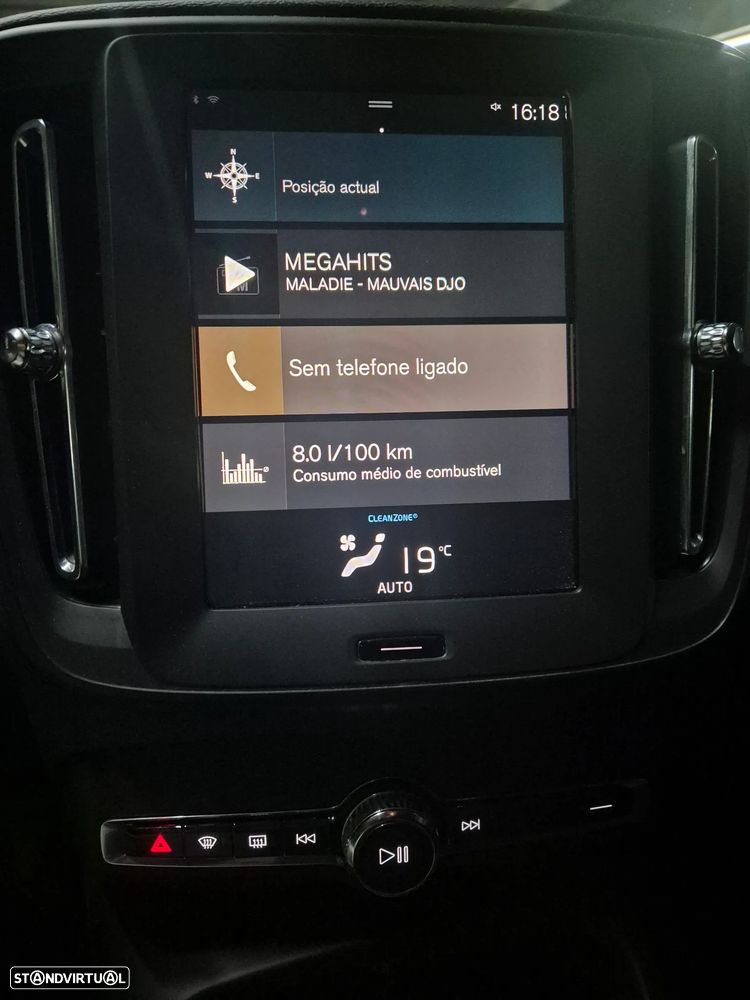 Volvo XC 40 1.5 T2 Momentum - 6