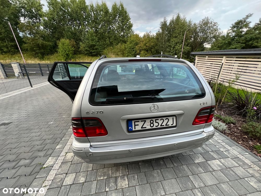 Mercedes-Benz Klasa E - 7