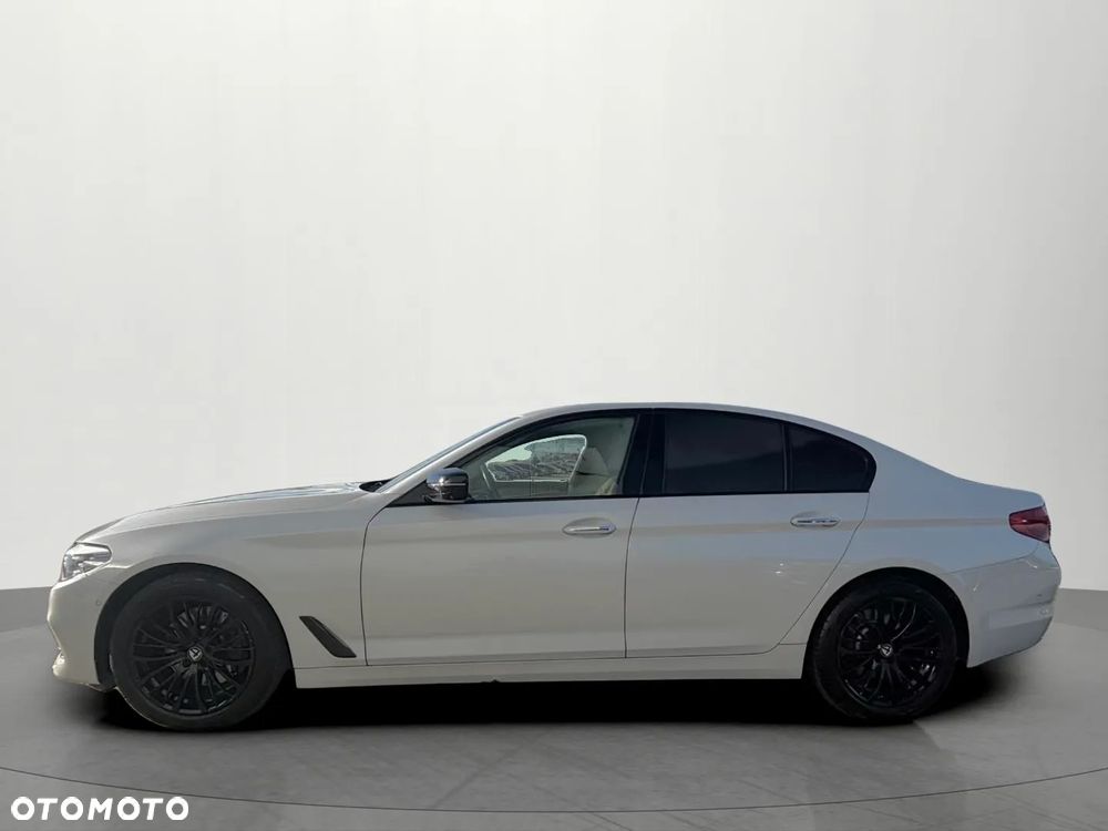 BMW Seria 5 530i GPF xDrive Sport Line sport - 7