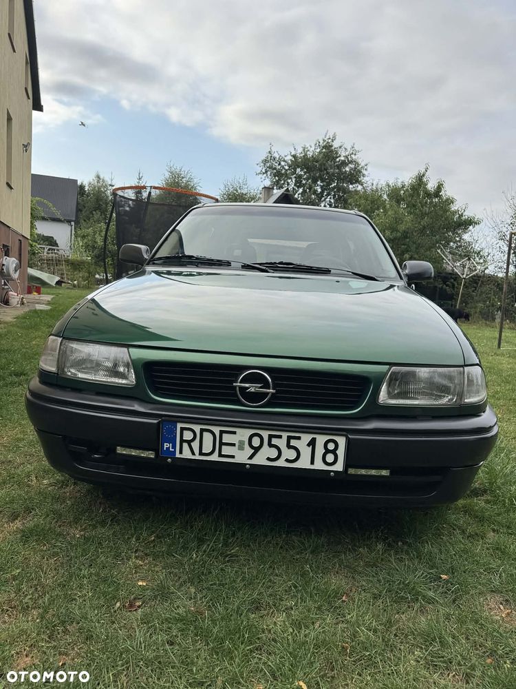 Opel Astra 1.6 - 16