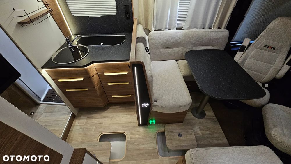 PILOTE ESSENTIEL, model G740 C - 25