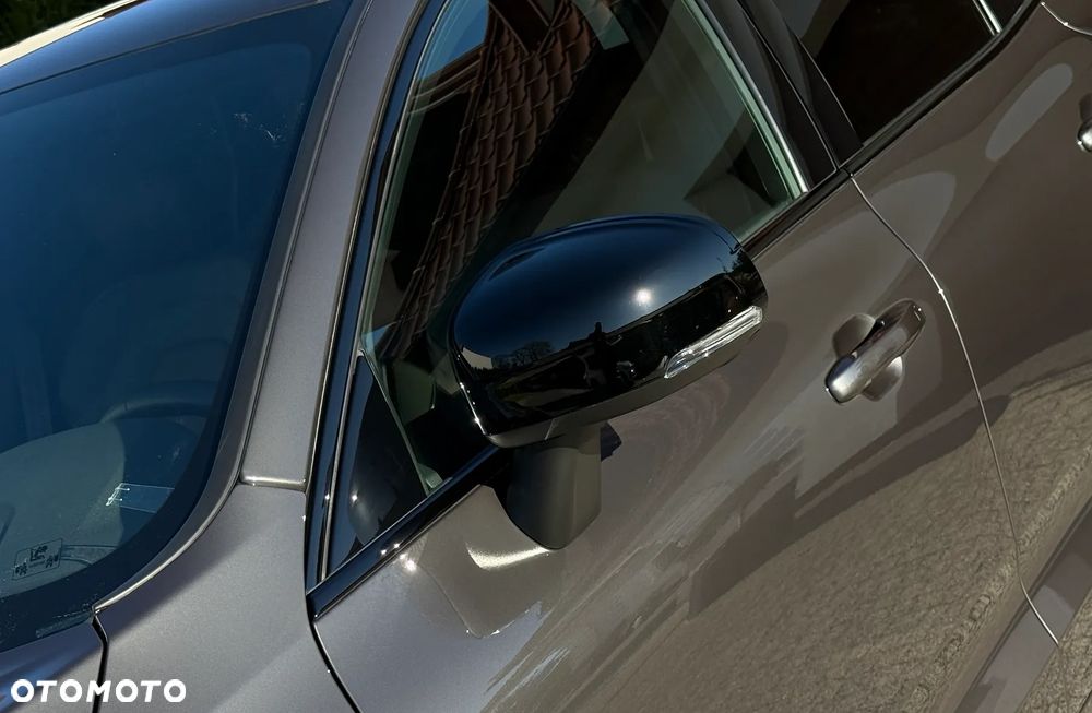 Volvo XC 60 B4 D Plus Dark - 31