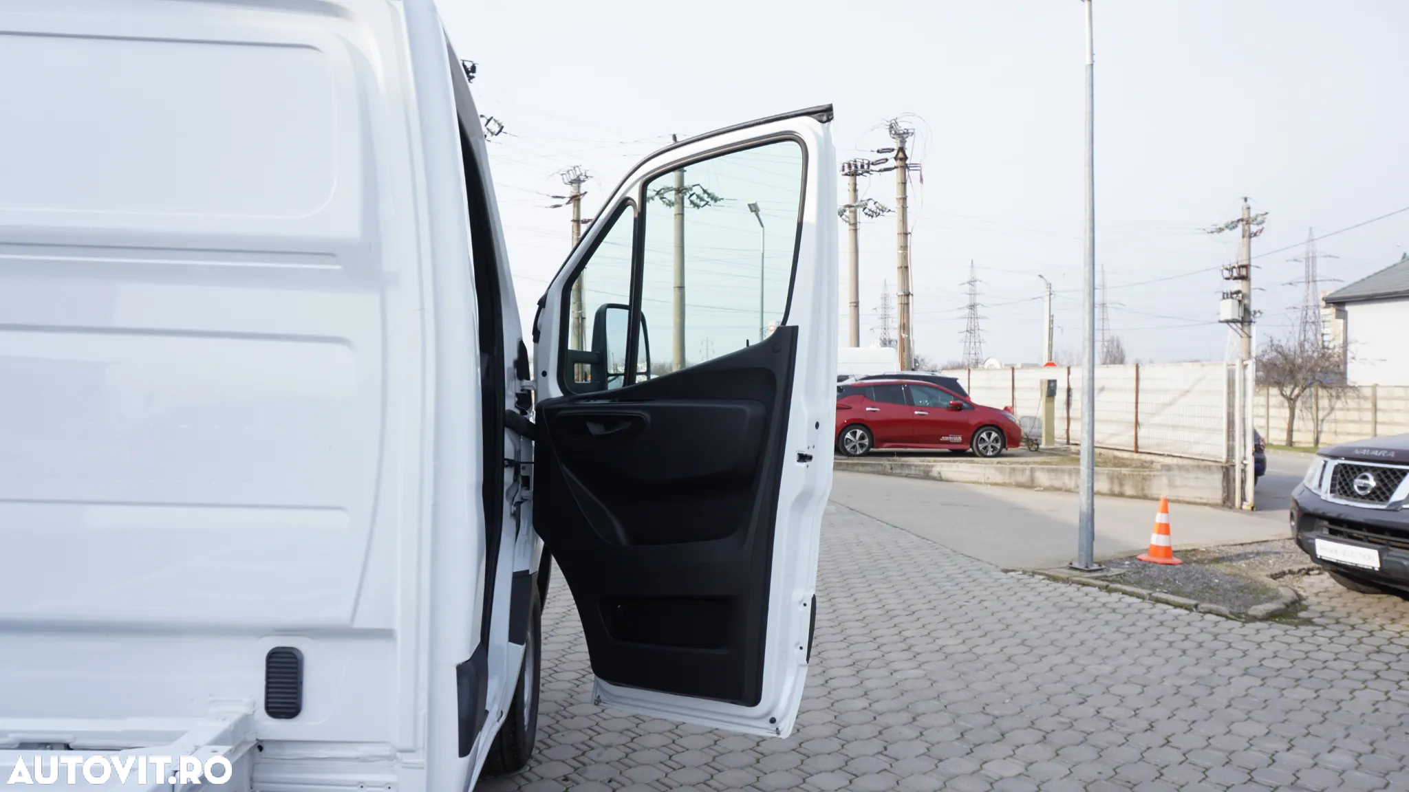 Mercedes-Benz Sprinter - 16
