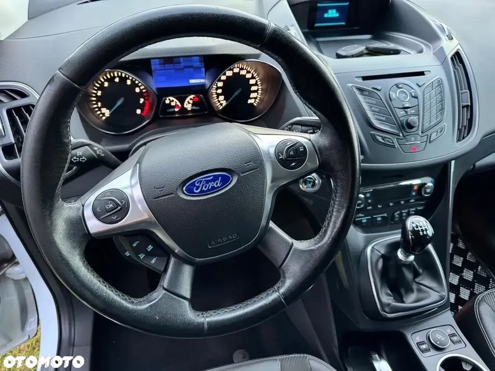 Ford Kuga - 13