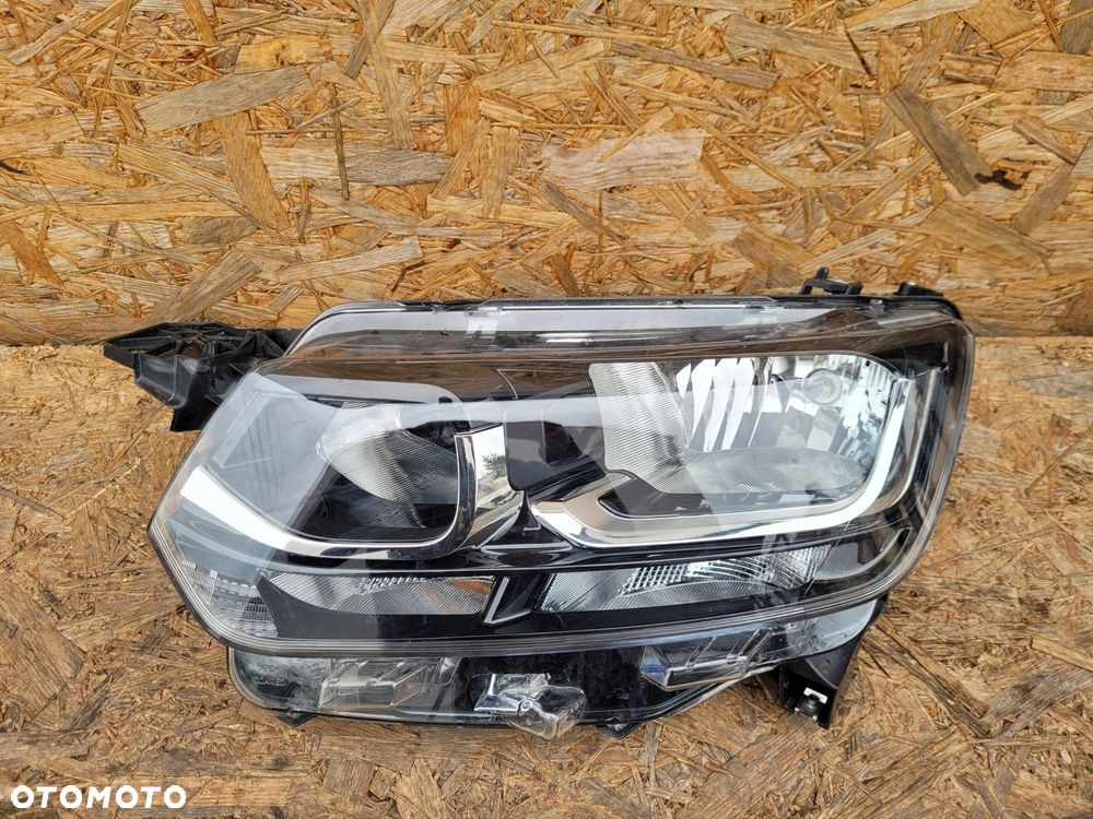 TOYOTA PROACE CITY LAMPA PRZOD LEWA ZWYKLA EU - 2
