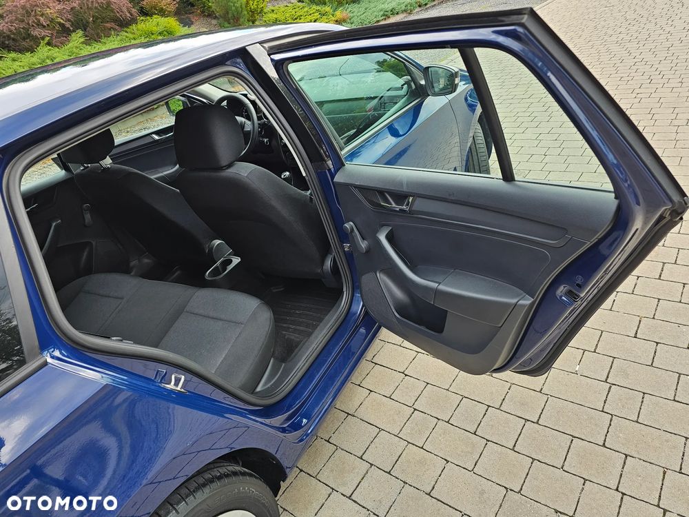 Skoda RAPID 1.4 TDI DPF Ambition - 9