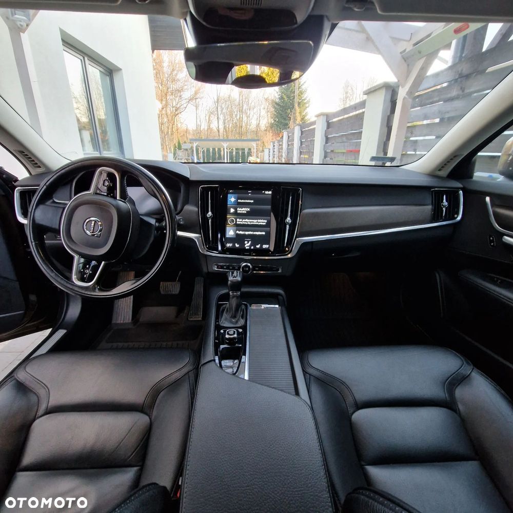 Volvo V90 D5 AWD Momentum - 23