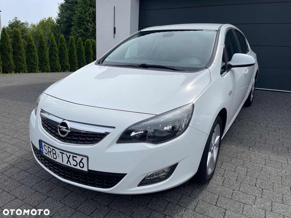 Opel Astra 1.4 Turbo Sport - 1