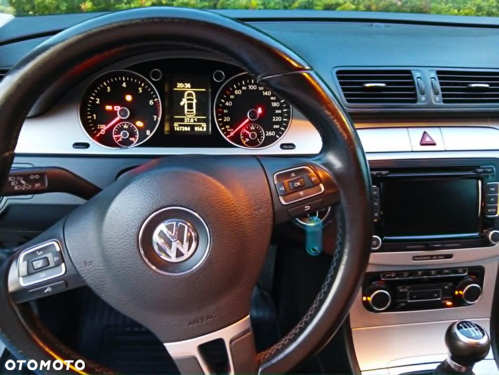 Volkswagen Passat 1.4 TSI Highline - 1