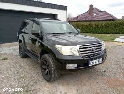 Toyota Land Cruiser - 1
