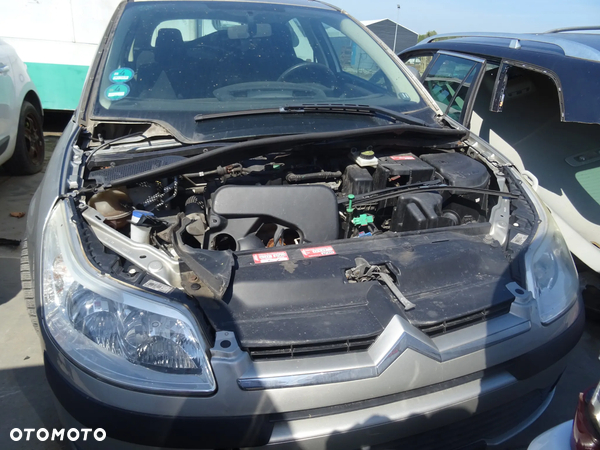 Citroen C4 1.4 2008 lakier(ETS) na części drzwi klapa błotnik fotel