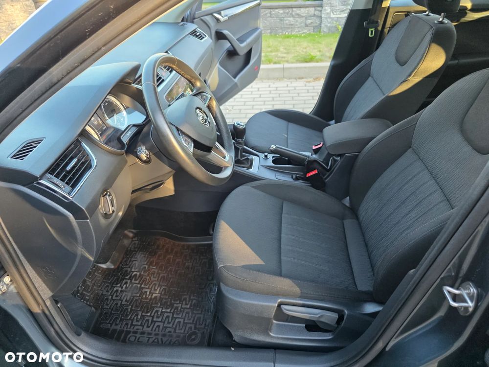 Skoda Octavia 1.5 TSI ACT Style - 25