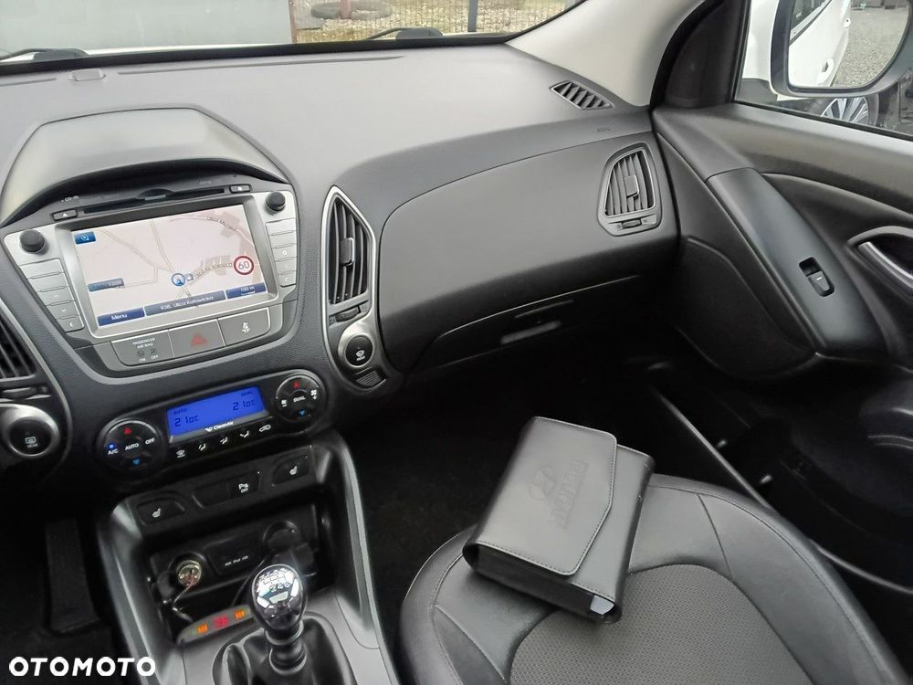 Hyundai ix35 1.6 2WD Fifa World Cup Edition - 14