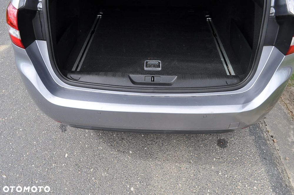 Peugeot 308 1.6 BlueHDi Allure S&S - 15