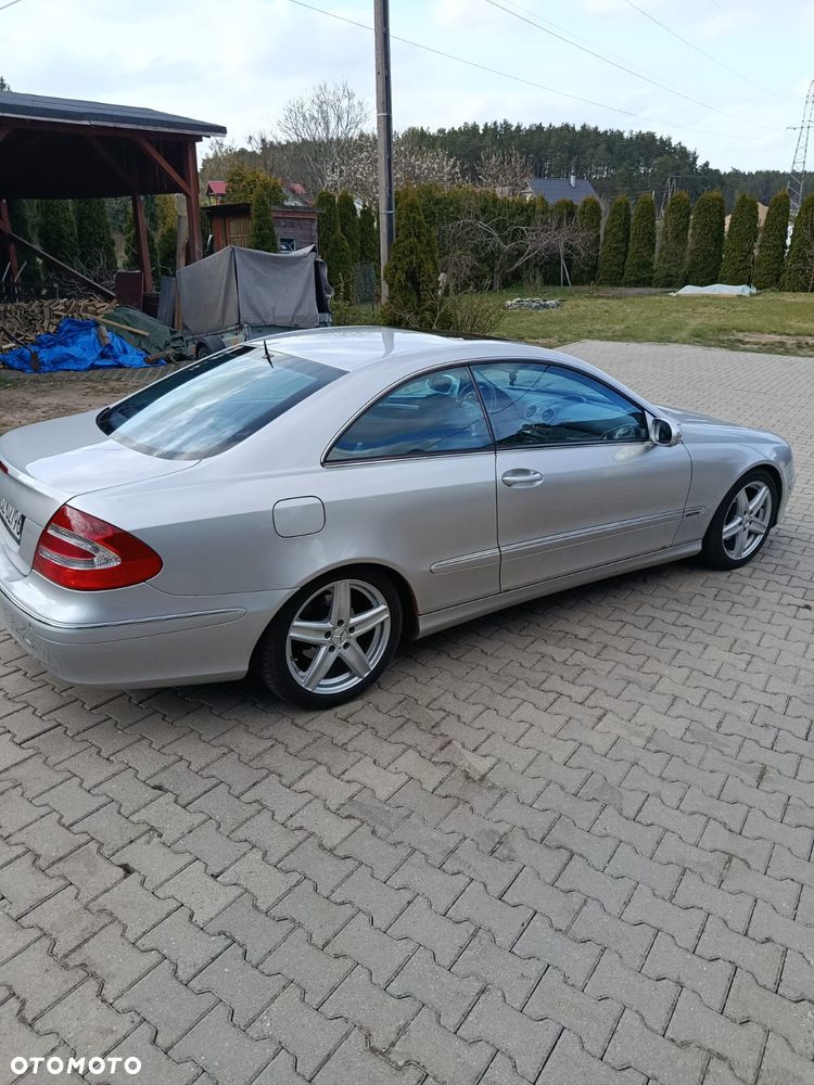 Mercedes-Benz CLK - 4